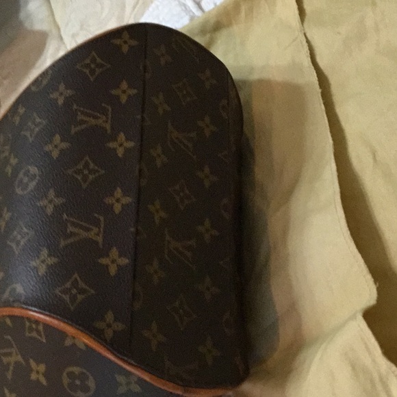 Louis Vuitton authentic Ellipse monogram key, bag - Picture 7 of 15
